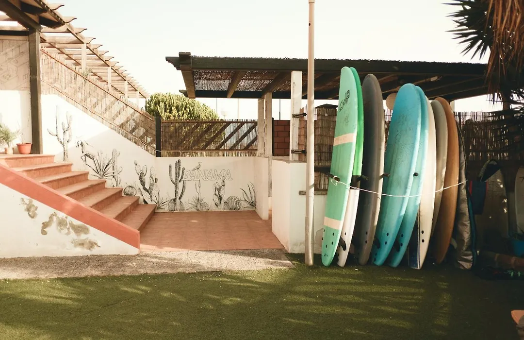 Banama Surfhouse - Coliving Coworking & Yoga-1