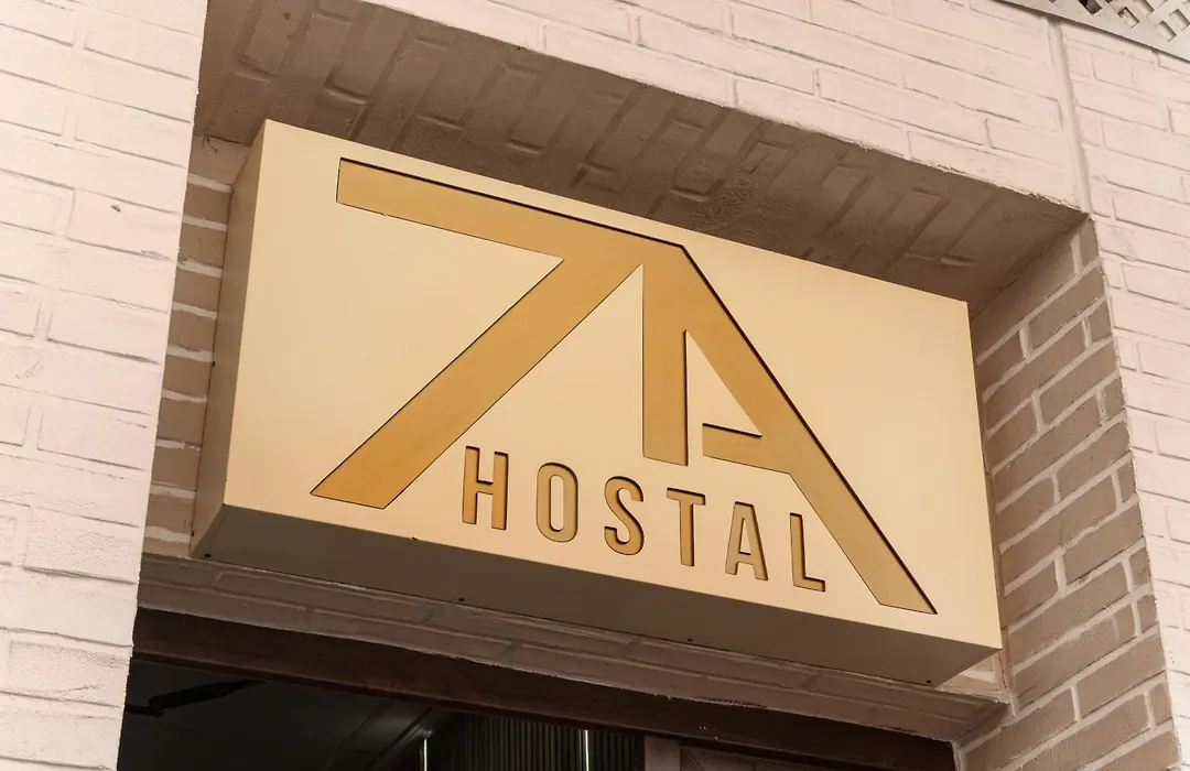 7A Hostal-1