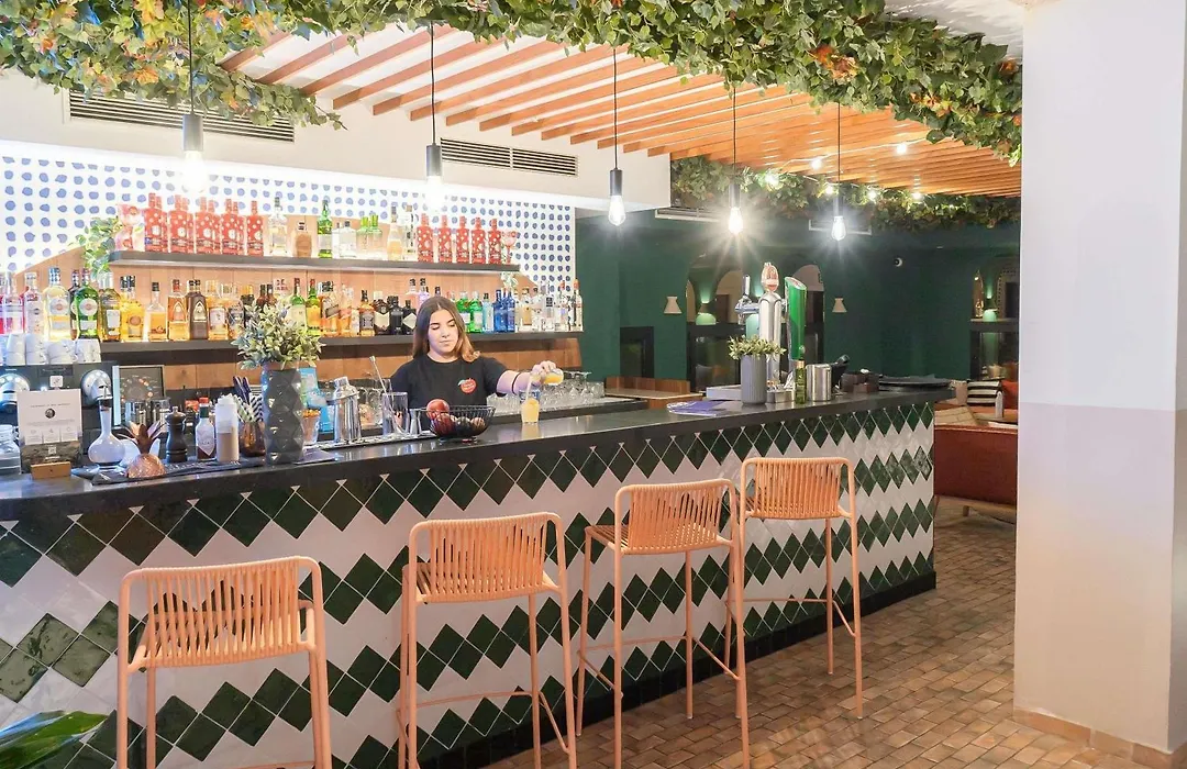 Ibis Styles Sevilla City Santa Justa-1