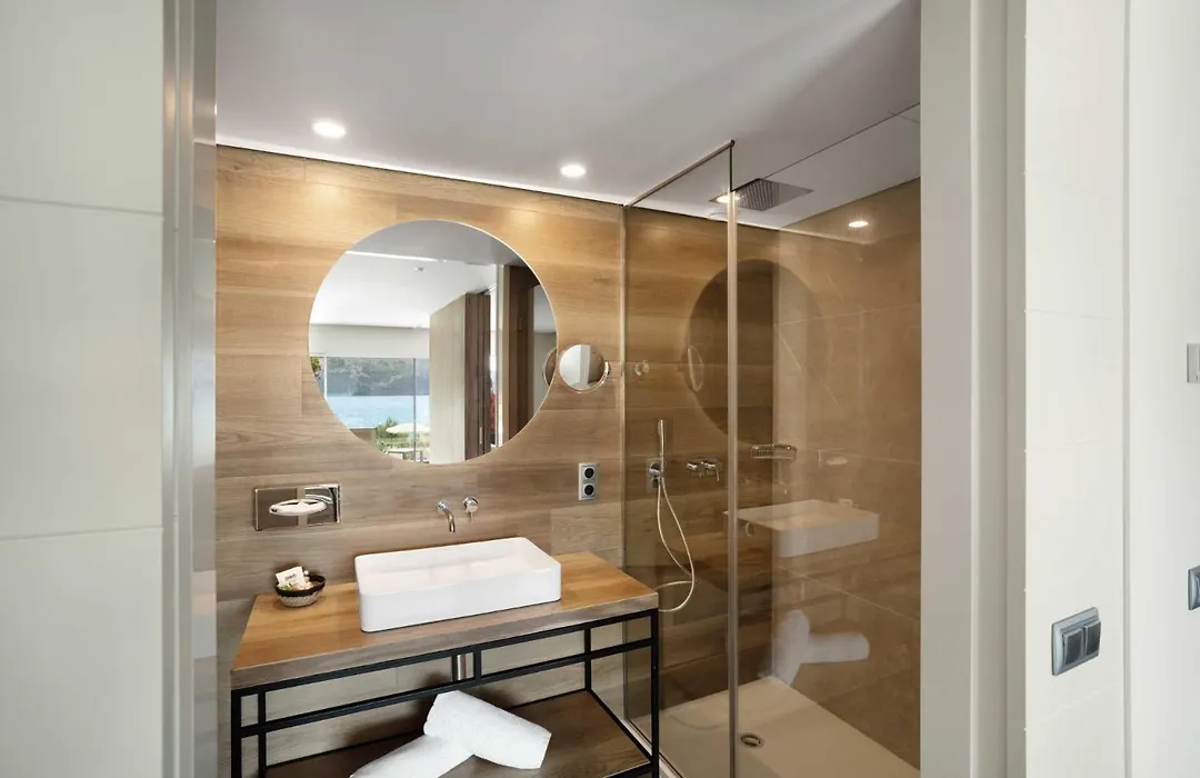 Bahia Suites Camp De Mar-1