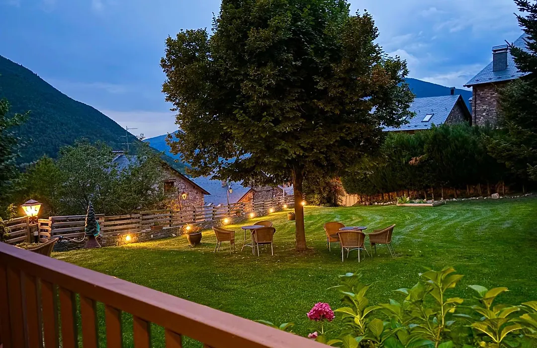 El Xalet De Tauell Hotel Rural-1