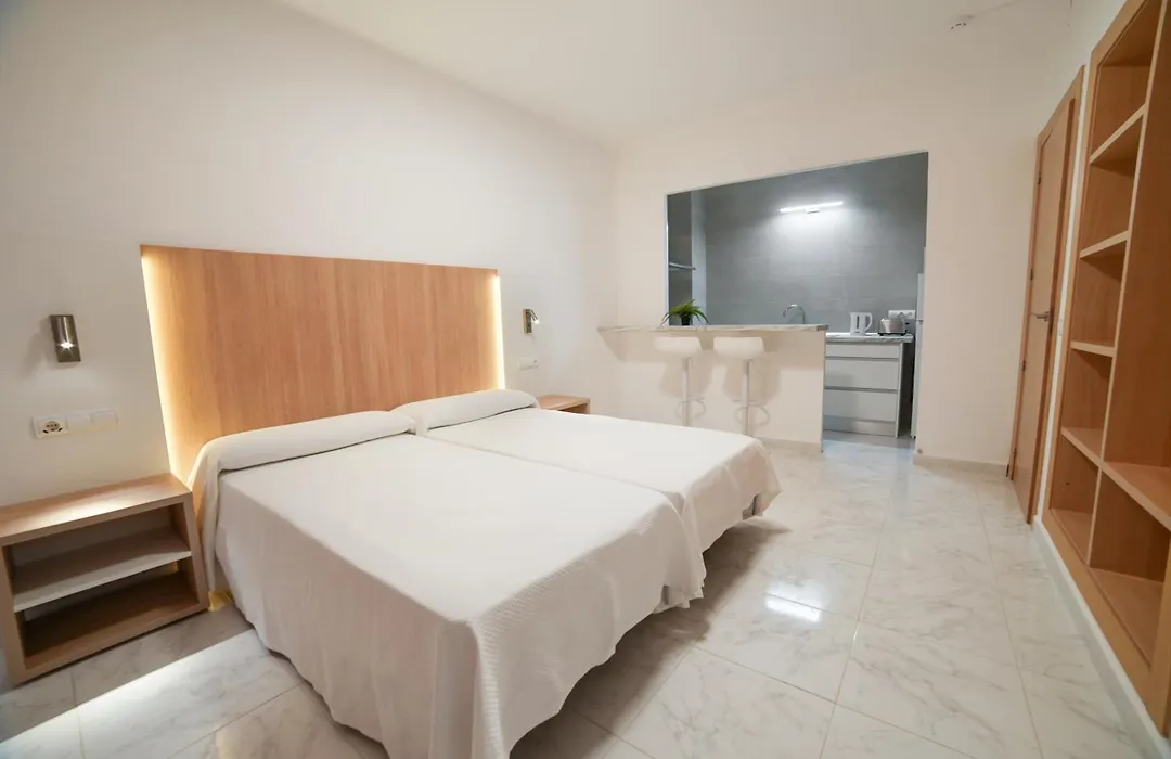 Apartamentos Playa Sol-1