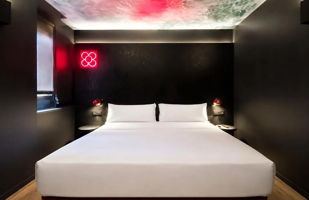 Yomo Hostal Bcn Port-1
