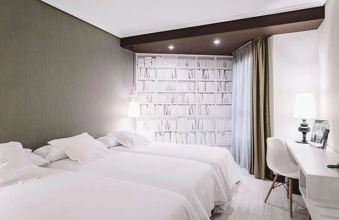 Hotel ILUNION Abando Bilbao-1