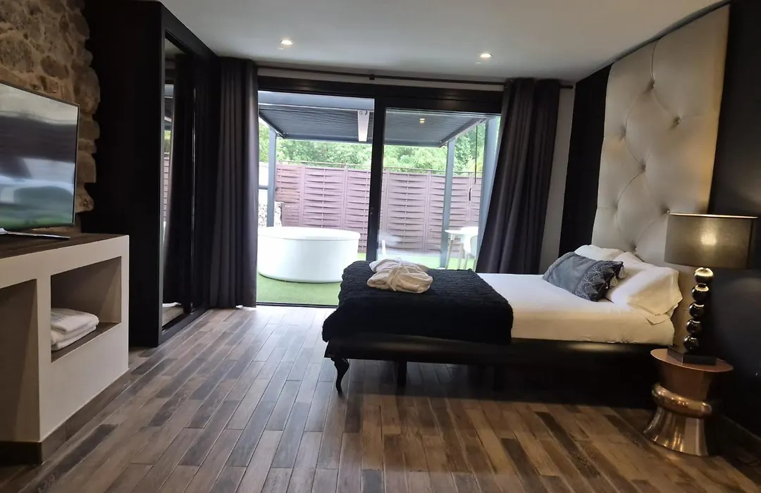 Suite 1907 Aviles-1