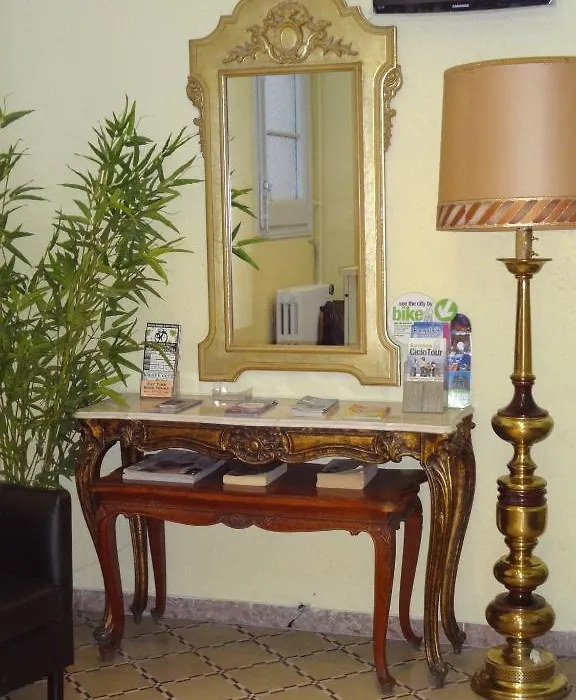 Hostal Sant Carlo-1
