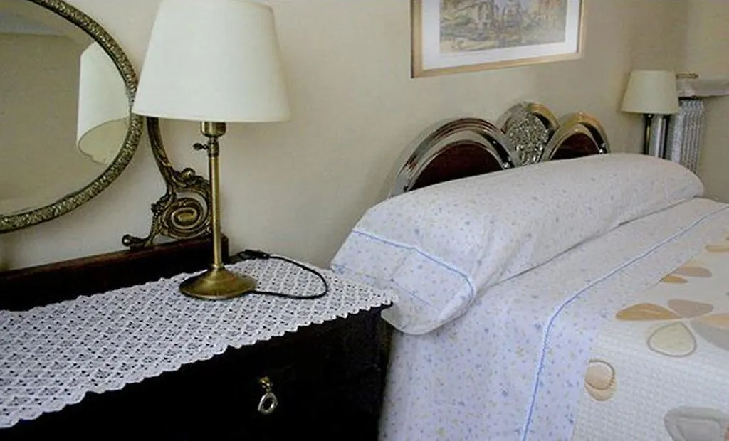 Hostal Delfina-1