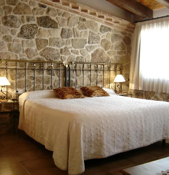 Hostal Casa Laure y Mª Jose-1