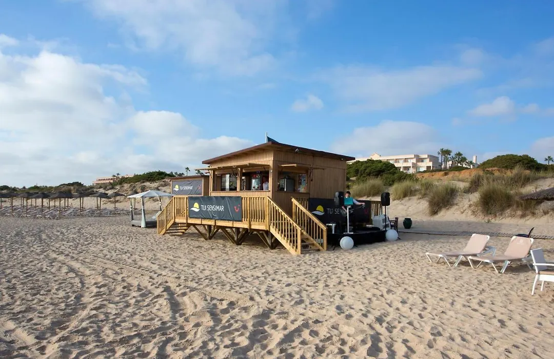 Hipotels Playa La Barrosa - Adults Only-1