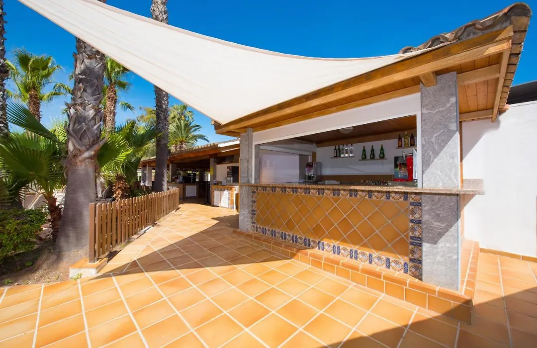 Hotel Cala Romántica-1