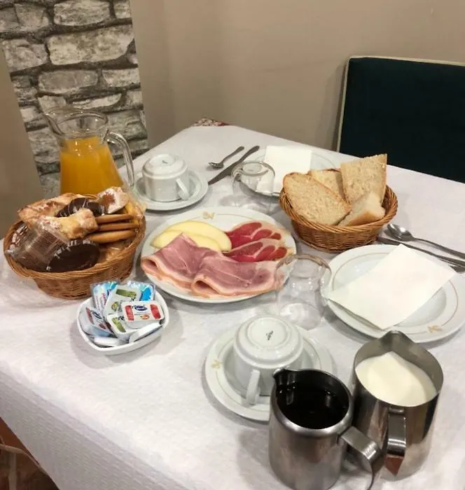 Hostal Salones Victoria-1