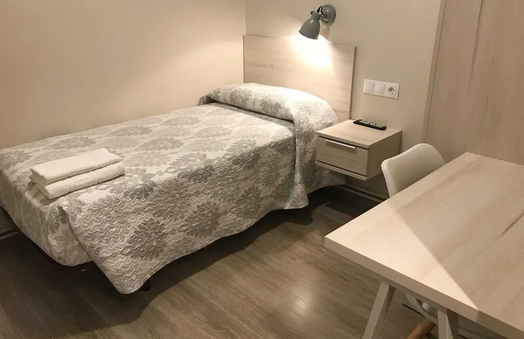 Hostal La Romanica-1