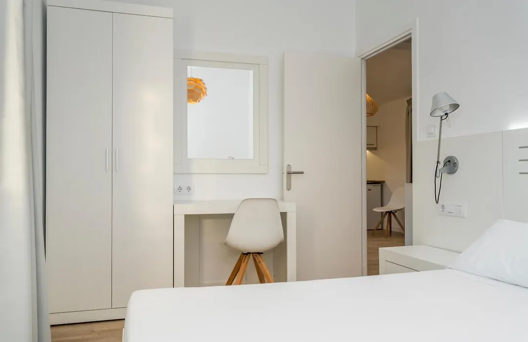 Apartaments Cales De Ponent-1