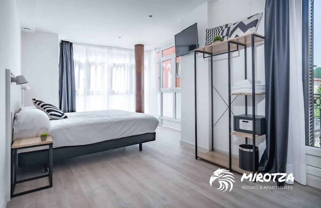 Mirotza Rooms And Apartments-1