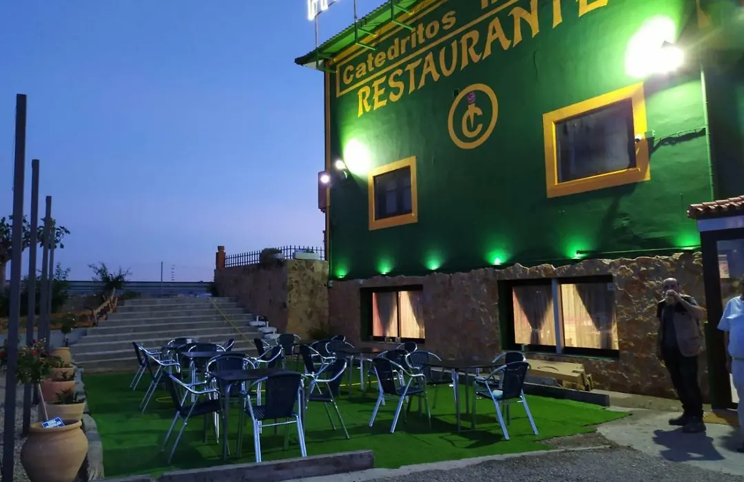 Hostal Catedritos Ibéricos A-5 Km 154 A 5 KM DE OROPESA A 1 KM DE HERRERUELA DE OROPESA-1