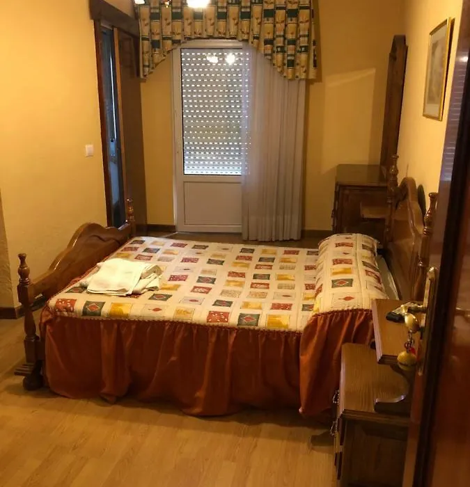 Hostal El Escudo-1