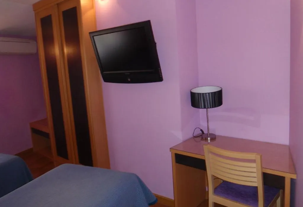 Hostal CC-1