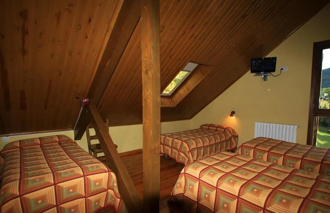 Hotel, Bungalows y Camping Viu-1