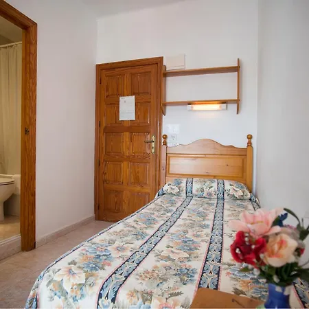 Hostal Sa Rota-3