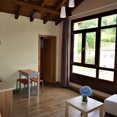 Apartamentos La Playina-3