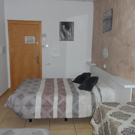 Hostal Via Del Caminante-2