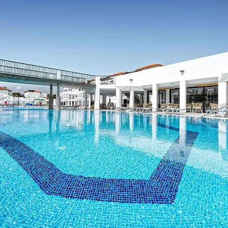 Broncemar Beach Suites-3