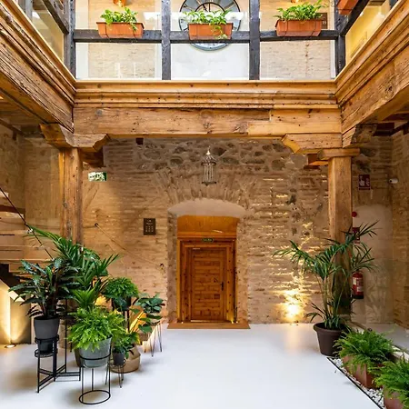 Azacanes Hostal Boutique Toledo-3