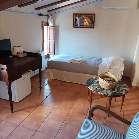 La Pension De Doña Anita-3
