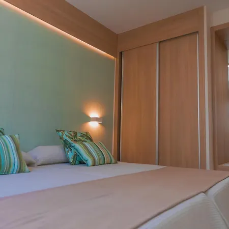 Ohasis Boutique Suites-3