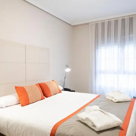 Aparthotel Los Girasoles-3