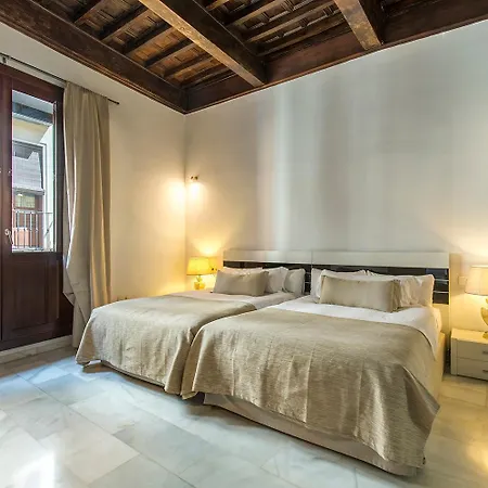 Tuguest Elvira Suites-3