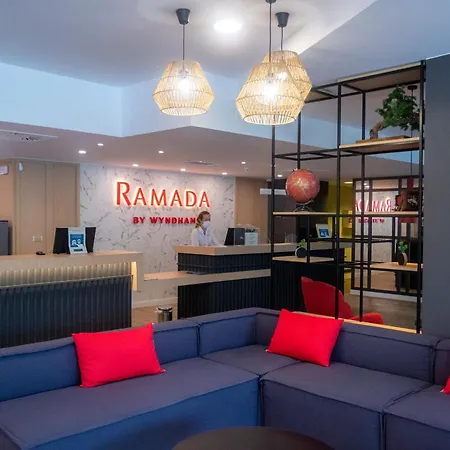 Ramada By Wyndham Valencia Almussafes-3