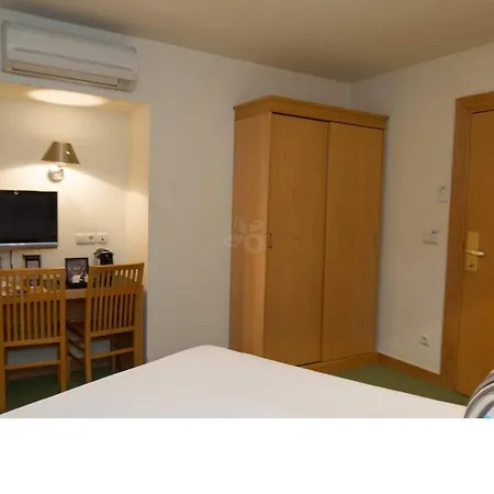 Hotel Zaragoza Plaza-2