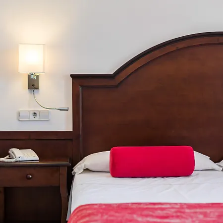 Hotel Ca'l Bisbe-3
