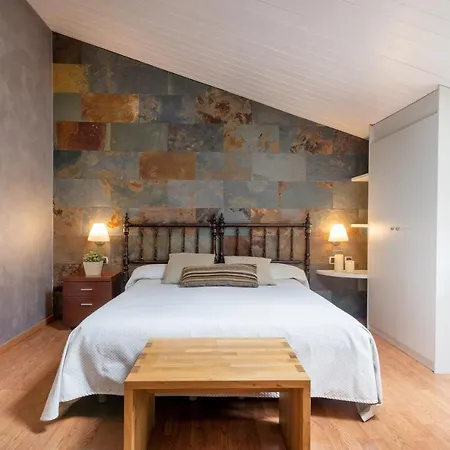 Hotel Els Cacadors De Ribes-3