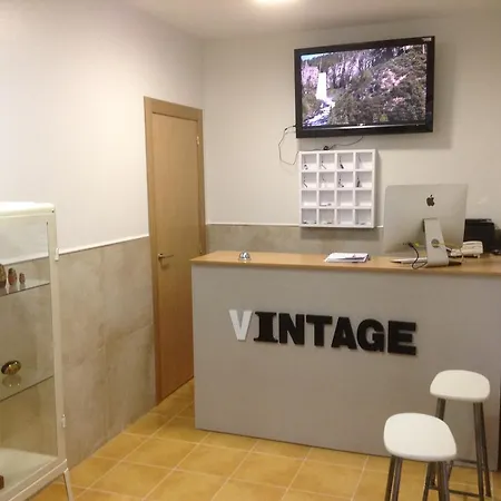 Hostal Vintage Santander-2