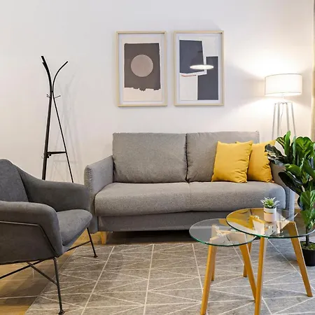 Feelathome Castilla Apartments-3