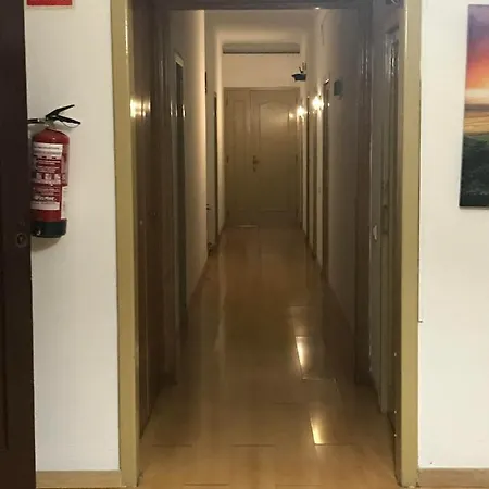 Hostal Muntaner-2