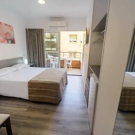 Hostal Anna Benidorm-2