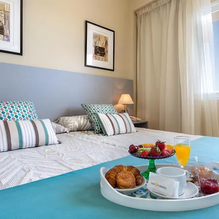 Hotel Izan Cavanna-2
