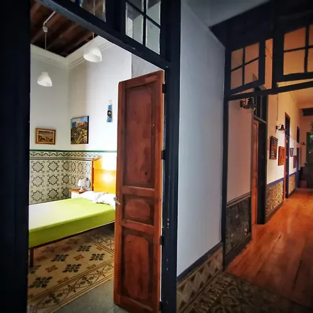 Atlantis Surf Hostel-3