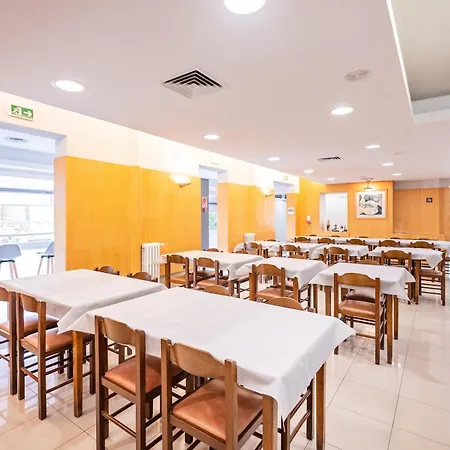 Hotel La Perla D'Olot-3