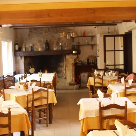 Hostal Barnes-3