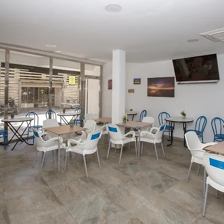 Hostal El Mercat-2