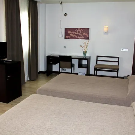 Hotel Puerta de Ocaña-2