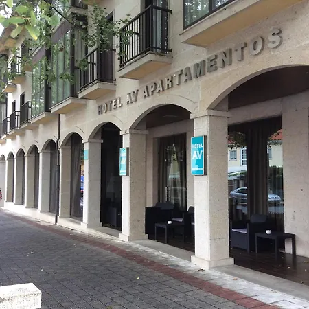 Hotel AV Apartamentos Lobios-3