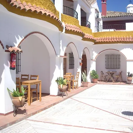 Hostal Mini Golf-3