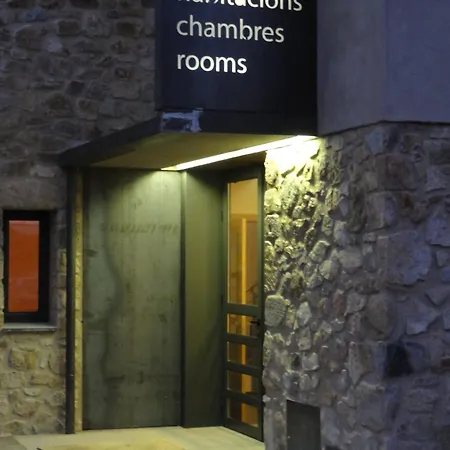 Restaurante Y Alojamiento Can Mach-2