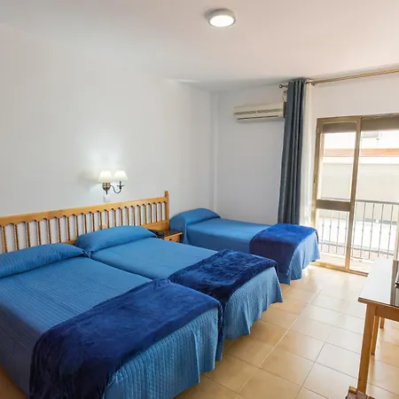 Hotel Tres Jotas Conil-3