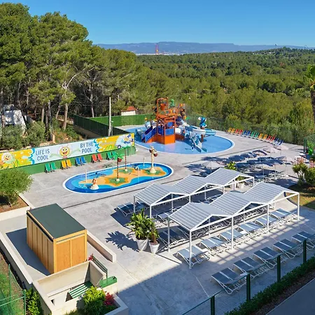 H10 Mediterranean Village-2